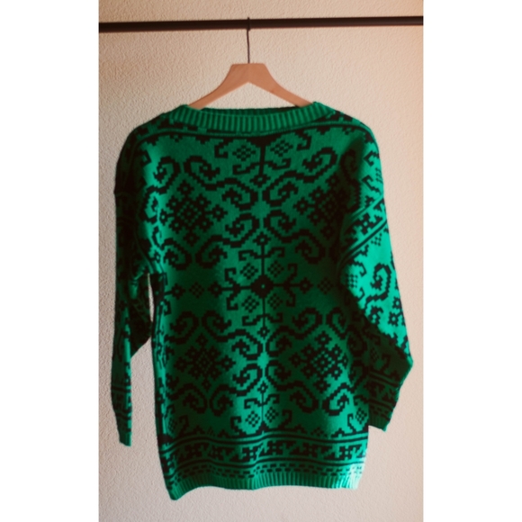 Darian Petites Oversized Knit Sweater - Picture 3 of 3